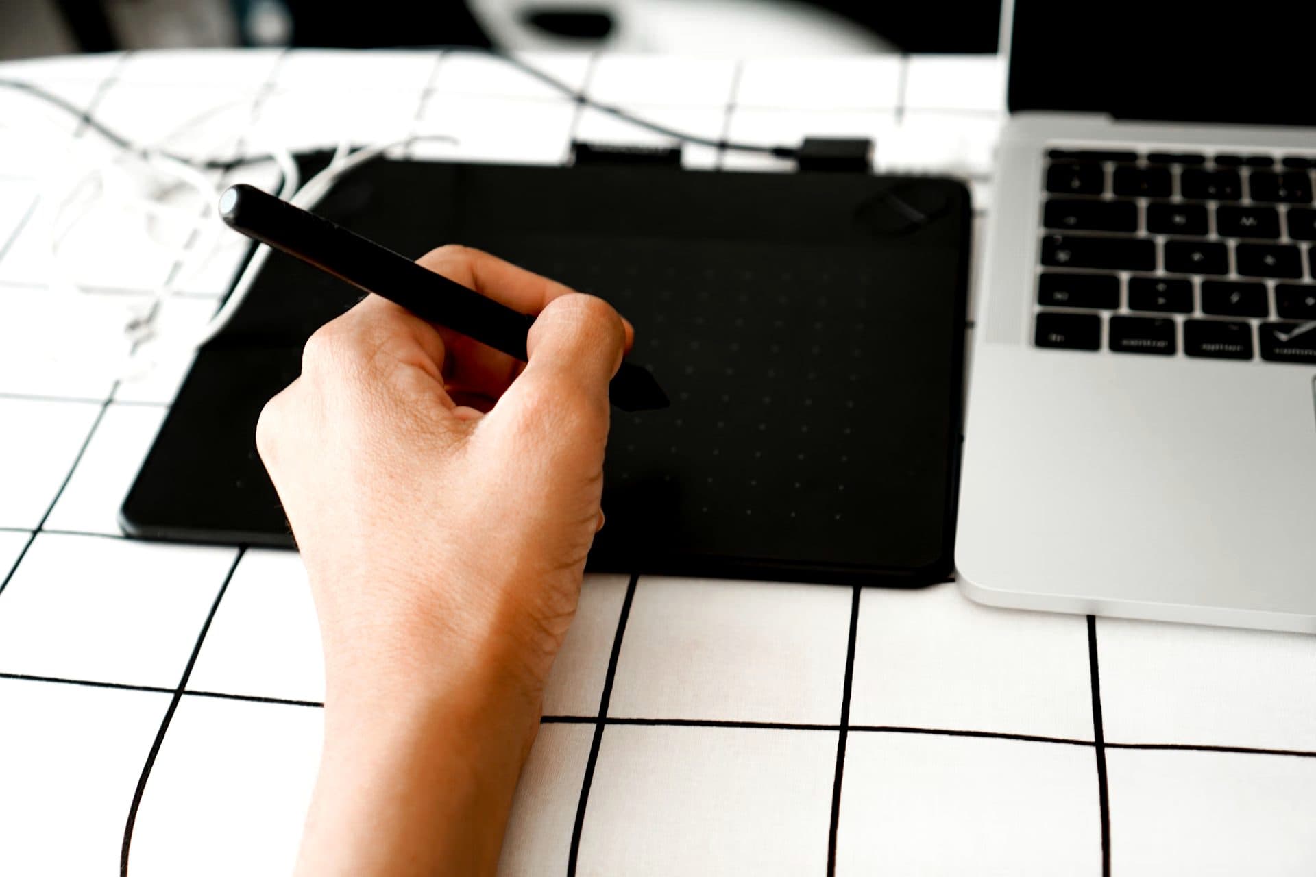 Web Novel & Webtoon Translation Services